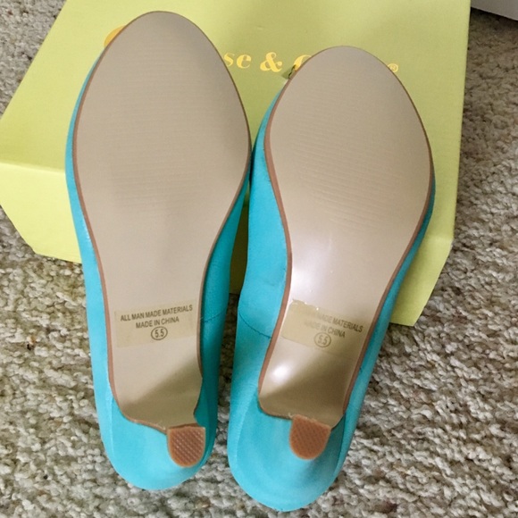 🖤NWB Mint Heels🖤 - Picture 4 of 6